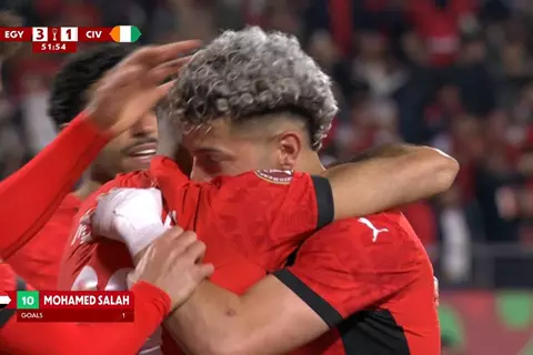 رهان العميد يؤتي ثماره.. إمام عاشور يصنع هدفه الثاني أمام كوت ديفوار بكأس الأمم (فيديو)